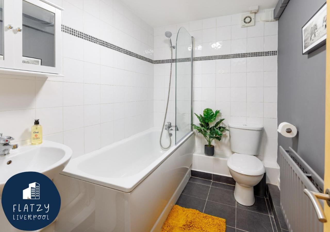 Flatzy - Modern Apartment Close To Football Stadiums Ливърпул Екстериор снимка