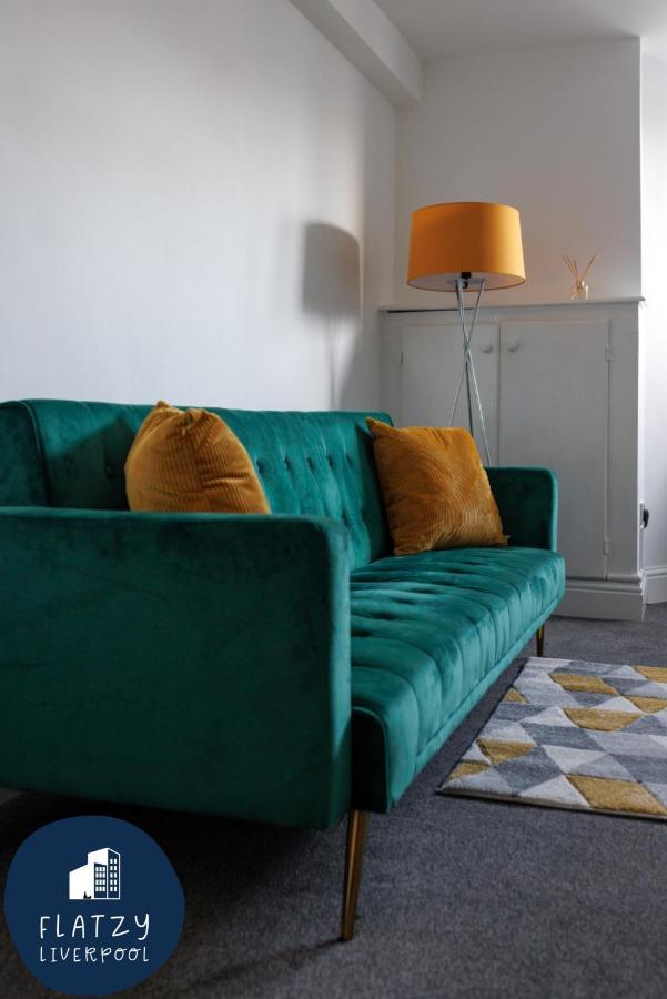 Flatzy - Modern Apartment Close To Football Stadiums Ливърпул Екстериор снимка