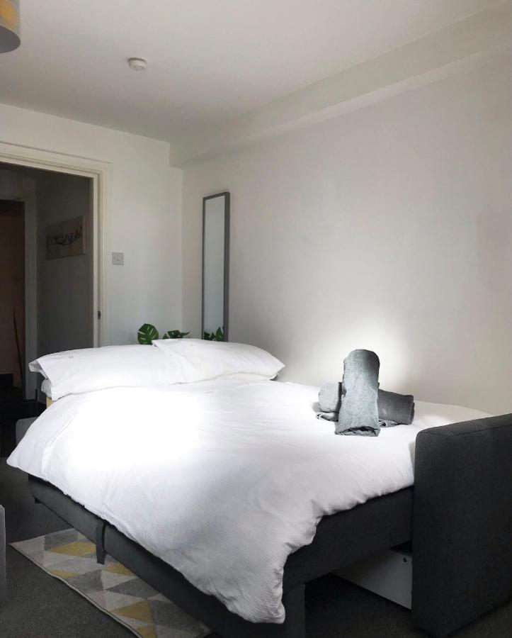 Flatzy - Modern Apartment Close To Football Stadiums Ливърпул Екстериор снимка
